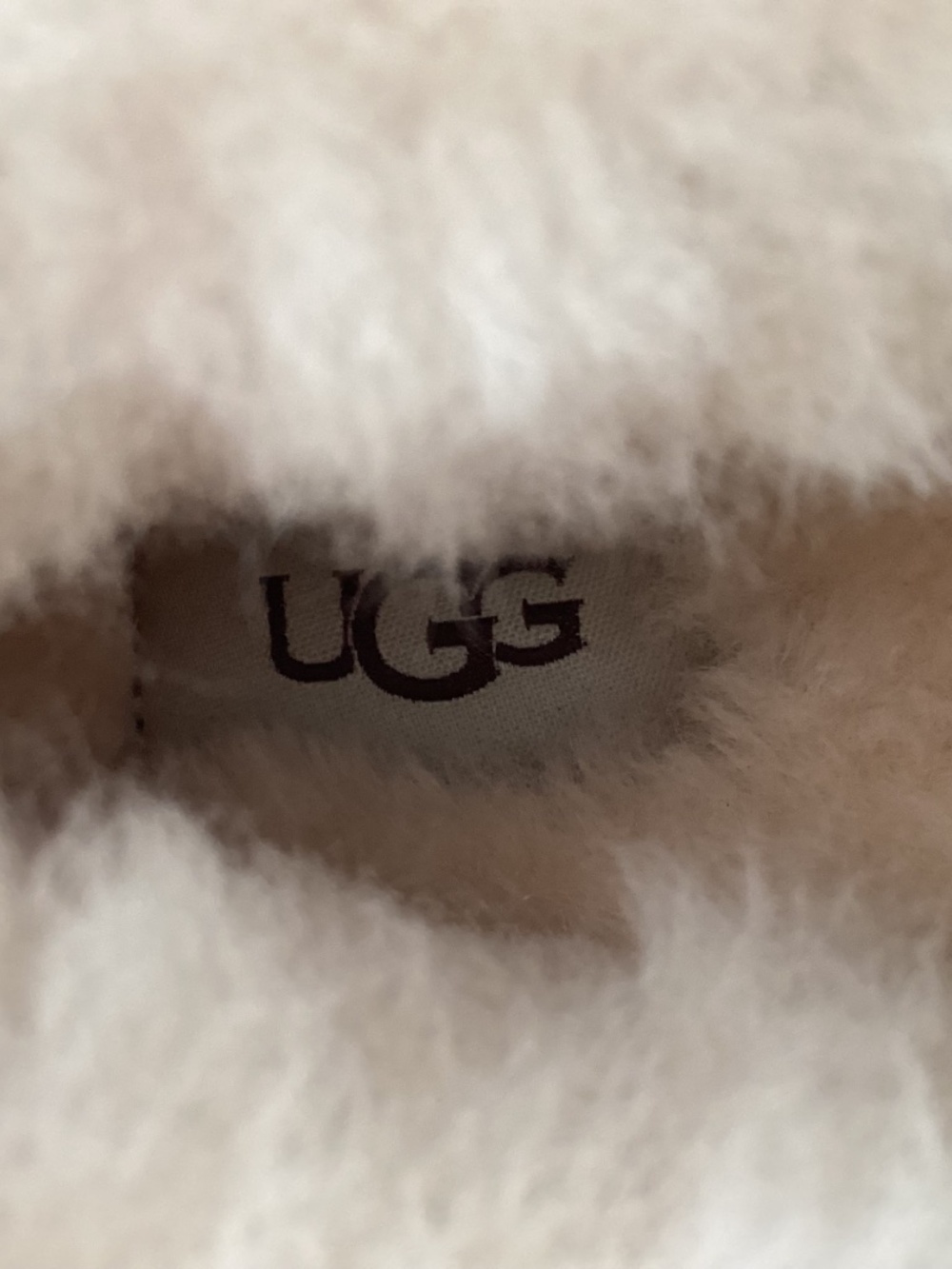 UGG® Nita Genuine Shearling Slipper (Women) 10M - Picture 4 of 15